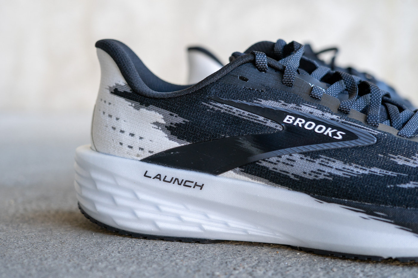 Brooks Launch 11