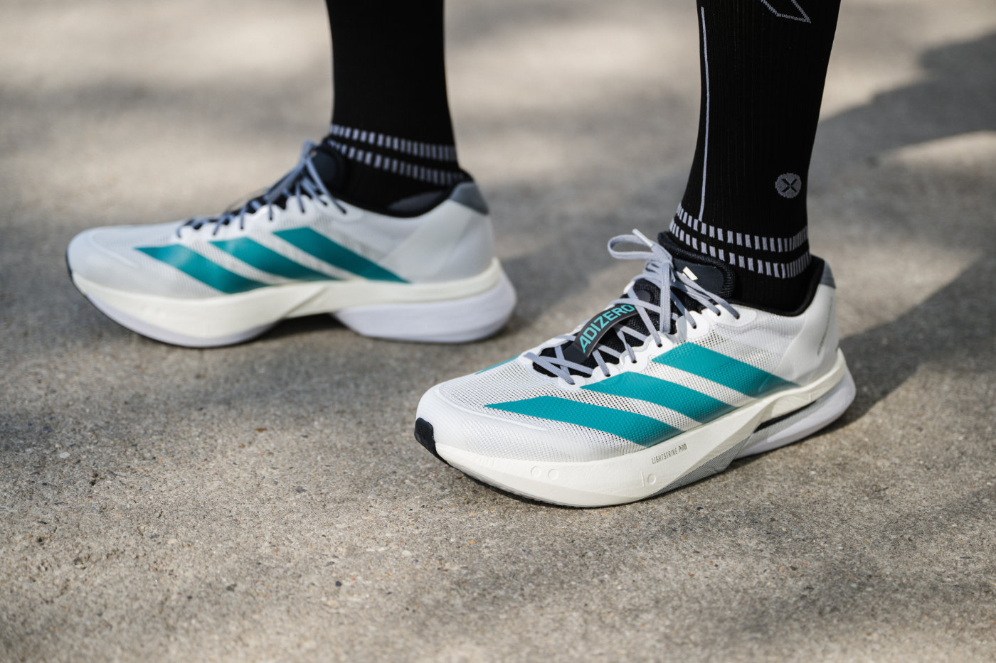 Nahaufnahme der Stox Ultralight Running Socks – atmungsaktives, dünnes Material mit abgestufter Kompression