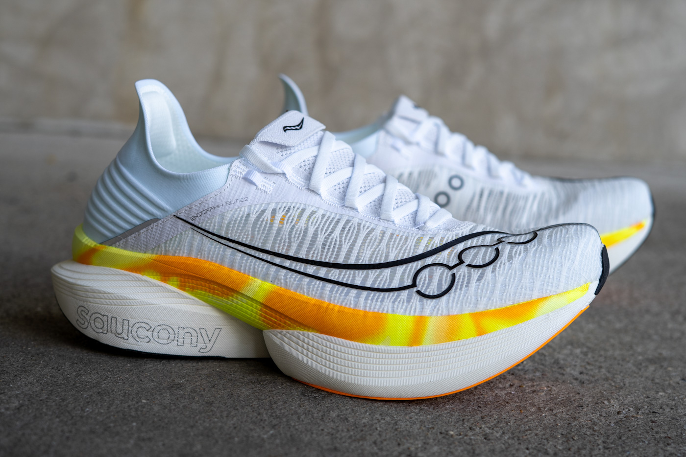 Saucony Endorphin Elite 2 – leichter Carbon-Rennschuh mit aggressivem Rocker