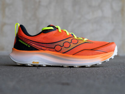 Saucony Peregrine 16 Seitenprofil mit PWRRUN Mittelsohle