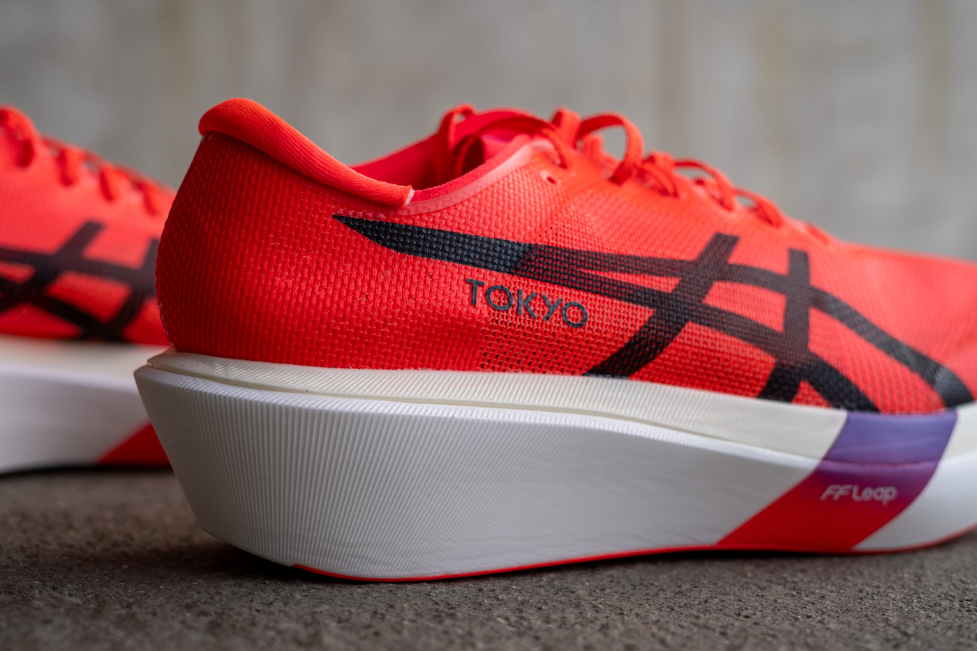 ASICS Metaspeed Sky Tokyo Seitenansicht – Carbon-Wettkampfschuh mit FF Leap Foam