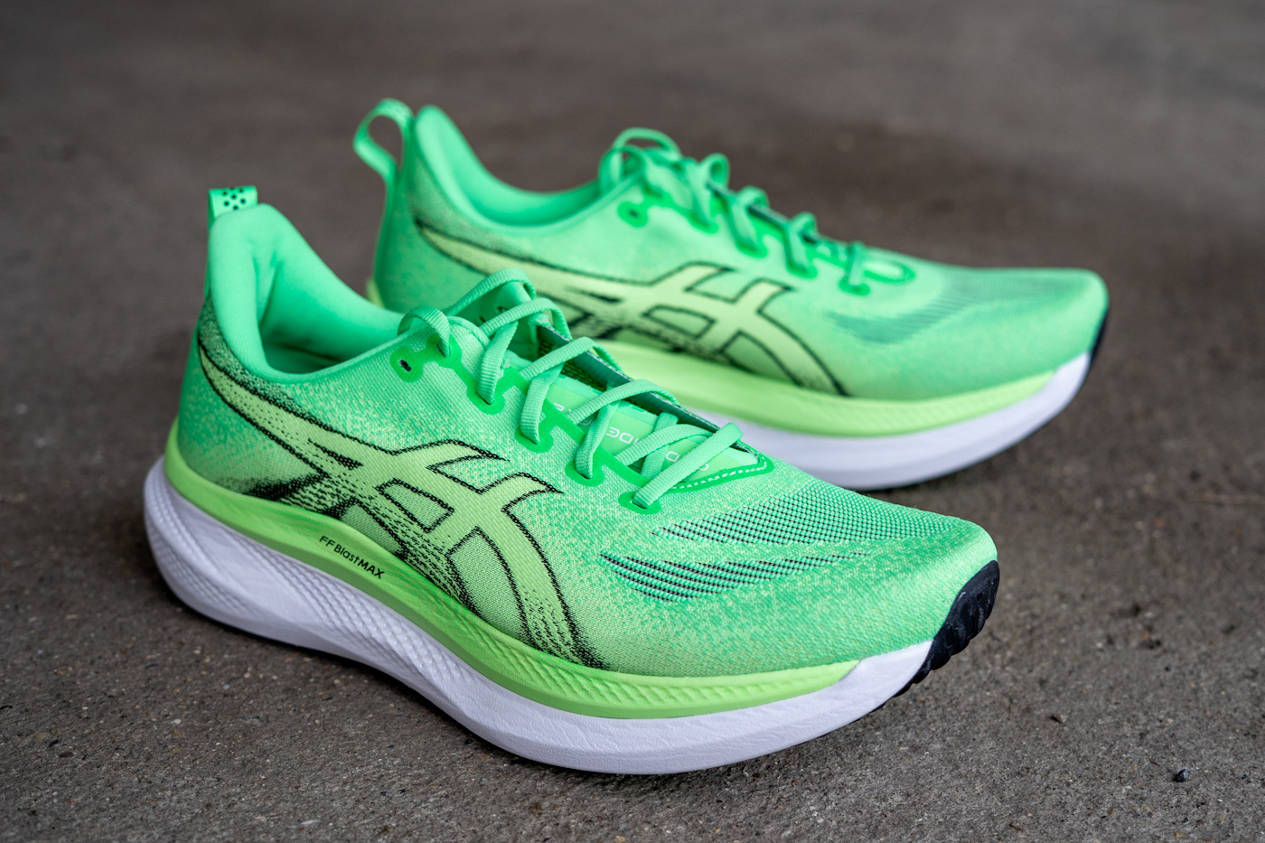 Ausgeprägte Rocker-Geometrie beim ASICS Glideride Max 2