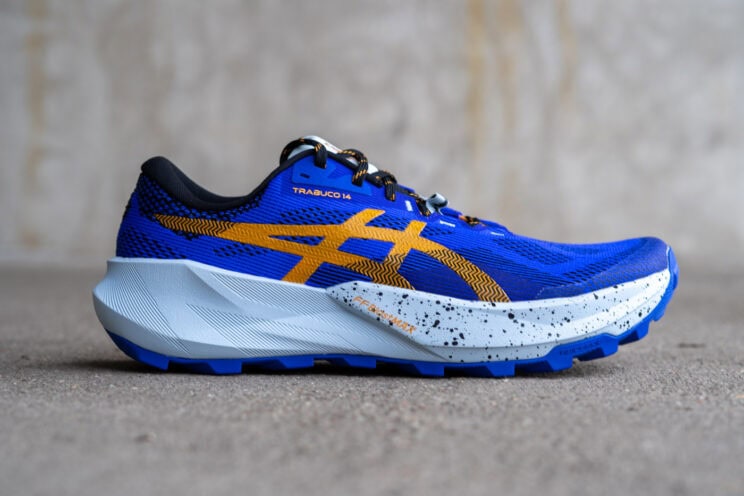 Asics Trabuco 14 seitliche Ansicht Trail-Allrounder 2026
