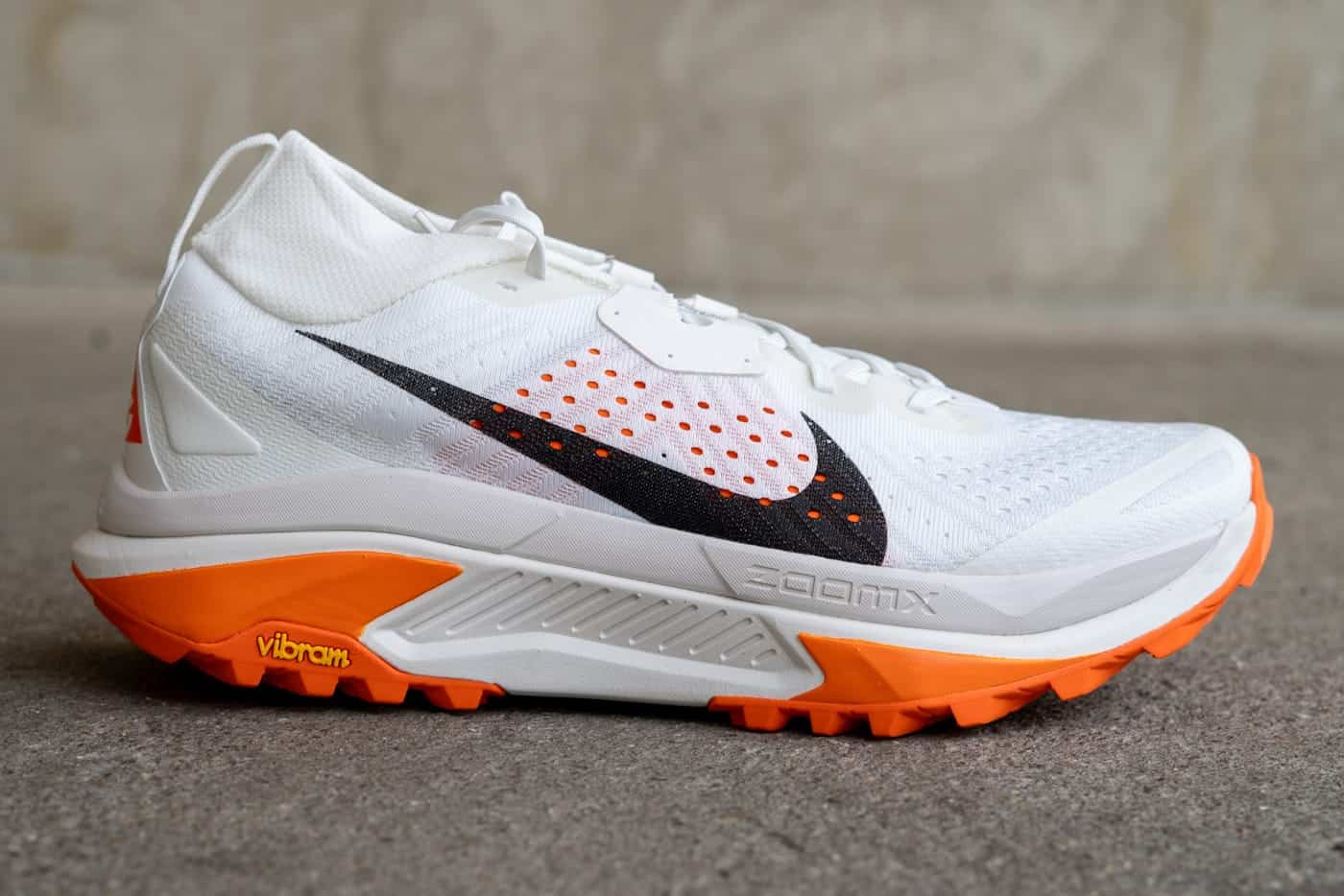 Nike ACG Zegama seitliche Ansicht hochgedämpfter Trailschuh 2026