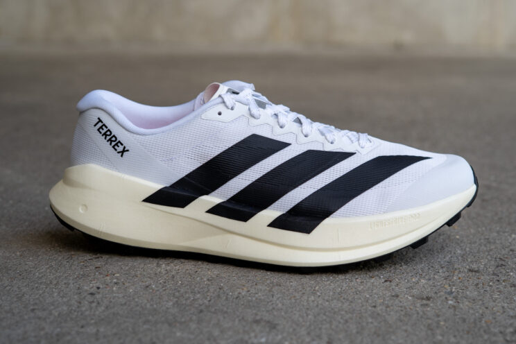 Adidas Terrex Agravic SL seitliche Ansicht Trail Daily Trainer