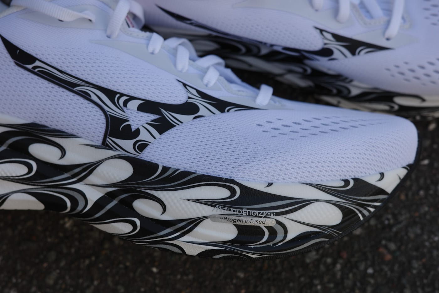 Mizuno Wave Rider 30 Enerzy-Next-Doppelschicht durchgehende Wave-Platte Detail