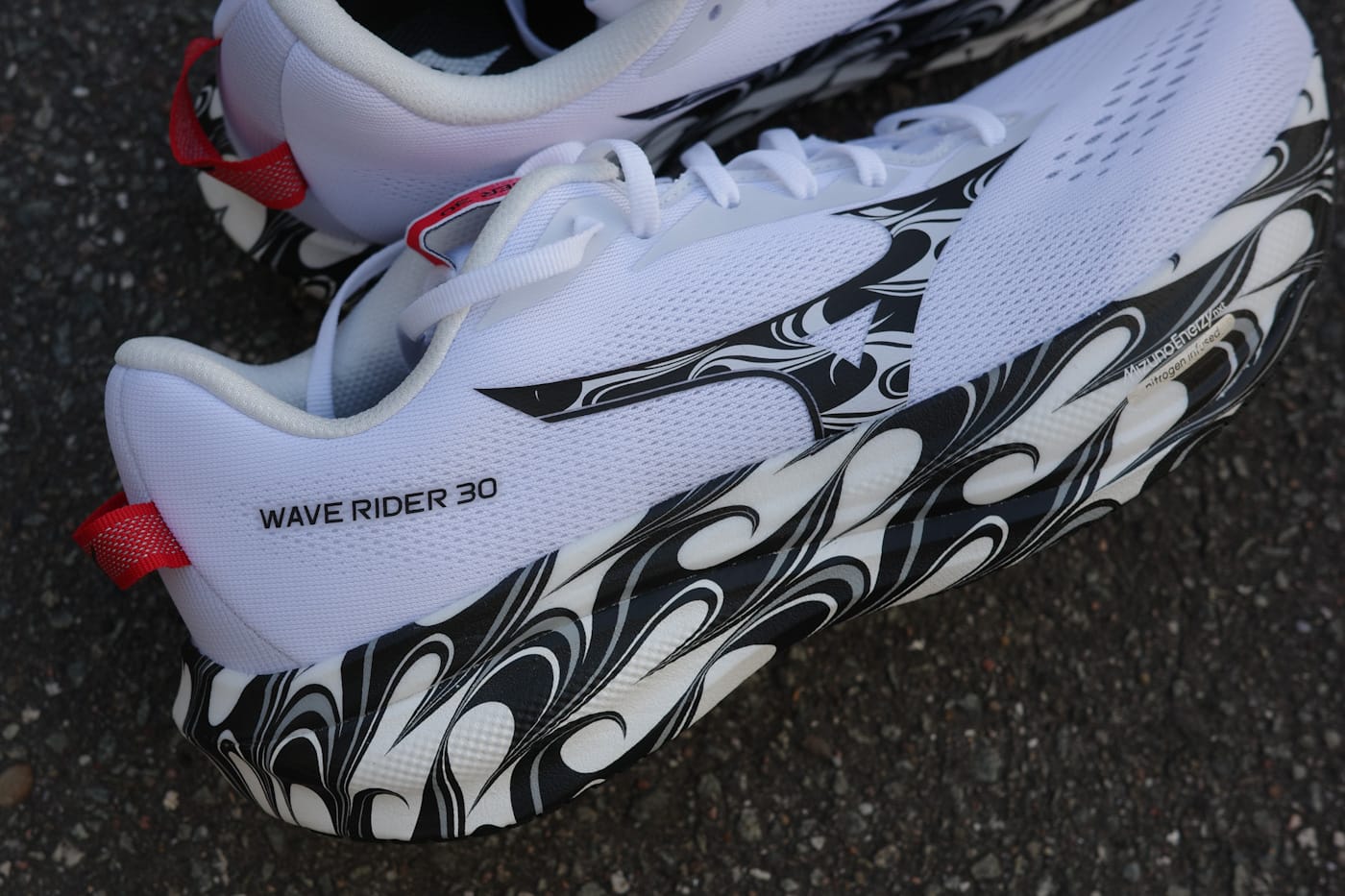 Mizuno Wave Rider 30 Mesh-Upper Fersenkappe Detailansicht