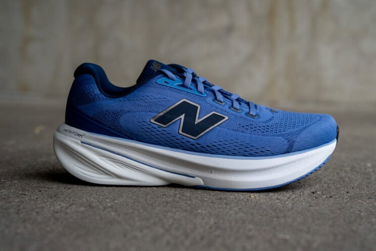 New Balance 860 v15 seitliche Ansicht Stabilitäts-Daily-Trainer 2026