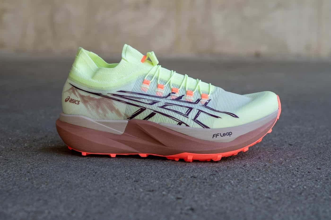 Asics Metafuji Trail 2 seitliche Ansicht Trail-Racer