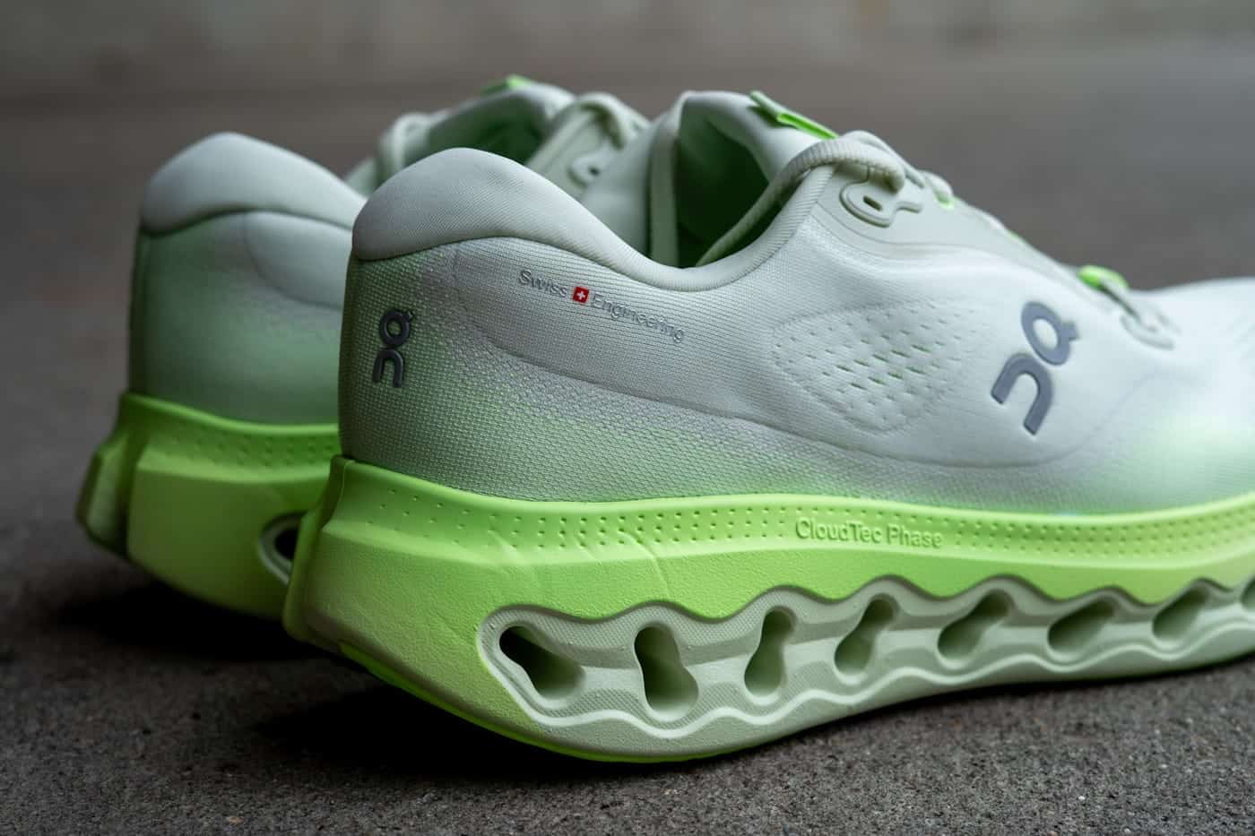 On Cloudsurfer 3 Warp-Knit-Upper Zonen Fersenkappe Detailansicht
