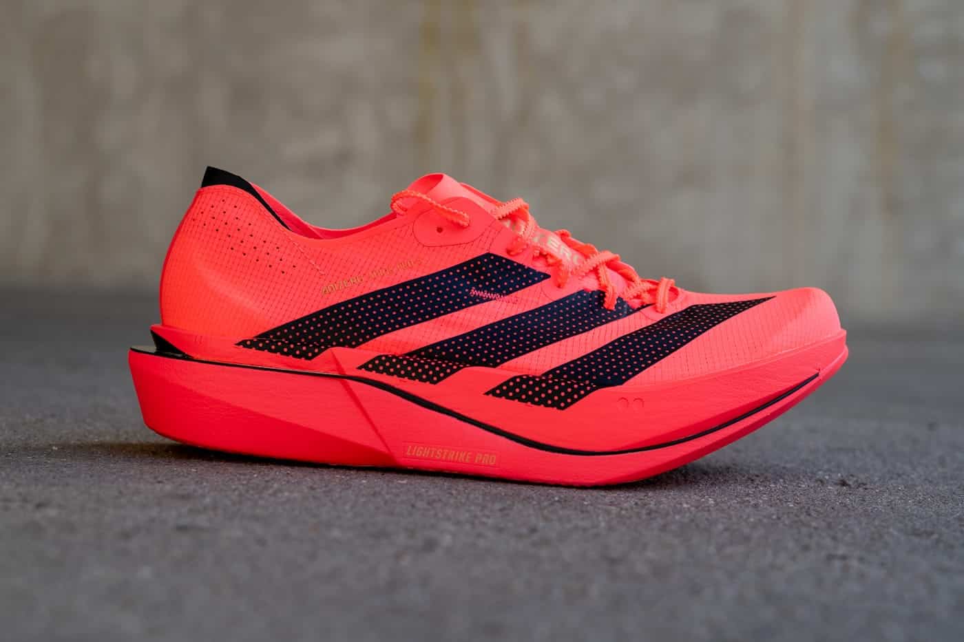 Adidas Adizero Adios Pro 5 seitliche Ansicht Carbon-Racer