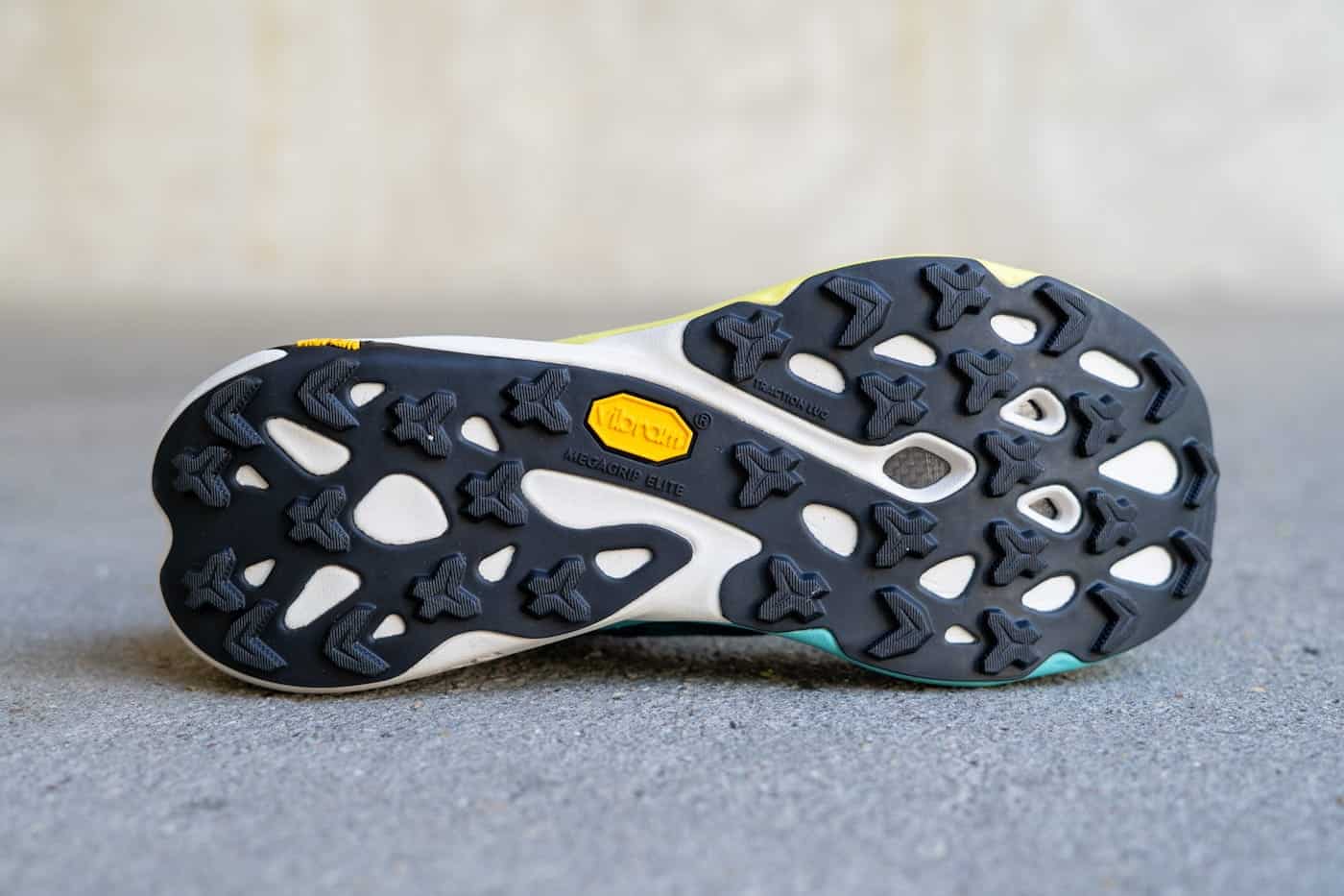Merrell MTL SpeedArc Peak Vibram Megagrip Elite 4mm Stollen Detail