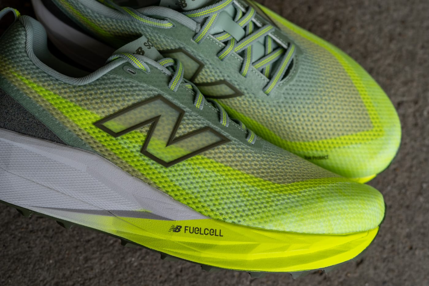 New Balance SC Trail v2 FuelCell-Mittelsohle Energy-Arc-Platte gegabelt