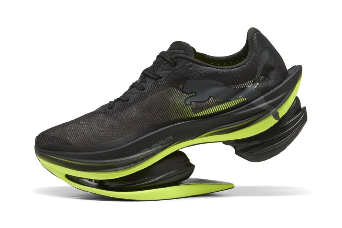 Puma Fast-RB Nitro Elite 2 seitliche Ansicht Carbon-Laufschuh